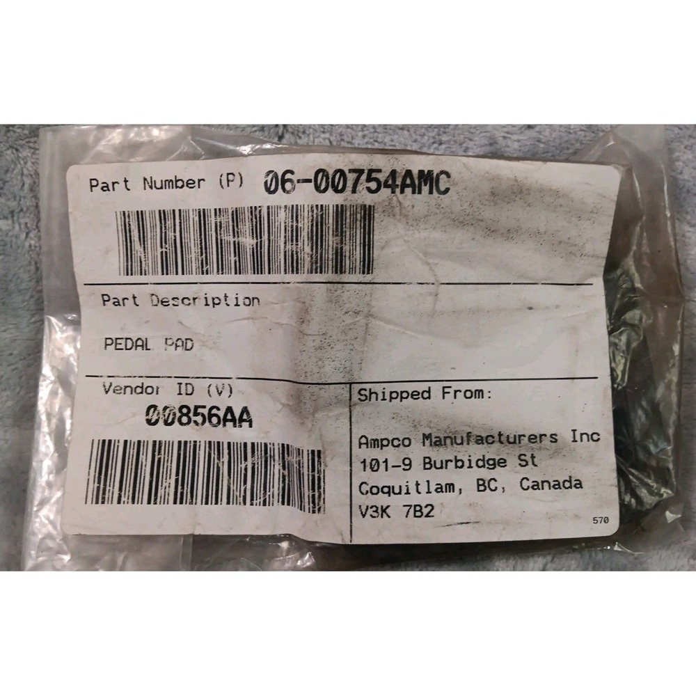 Clutch Pedal Pad For Peterbilt 357, 378, 379 06-00754, 06-00754POL; 06-00754AMC‎